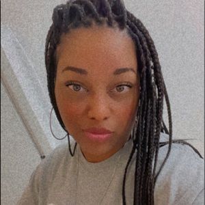 Meet your Posher, Andrea